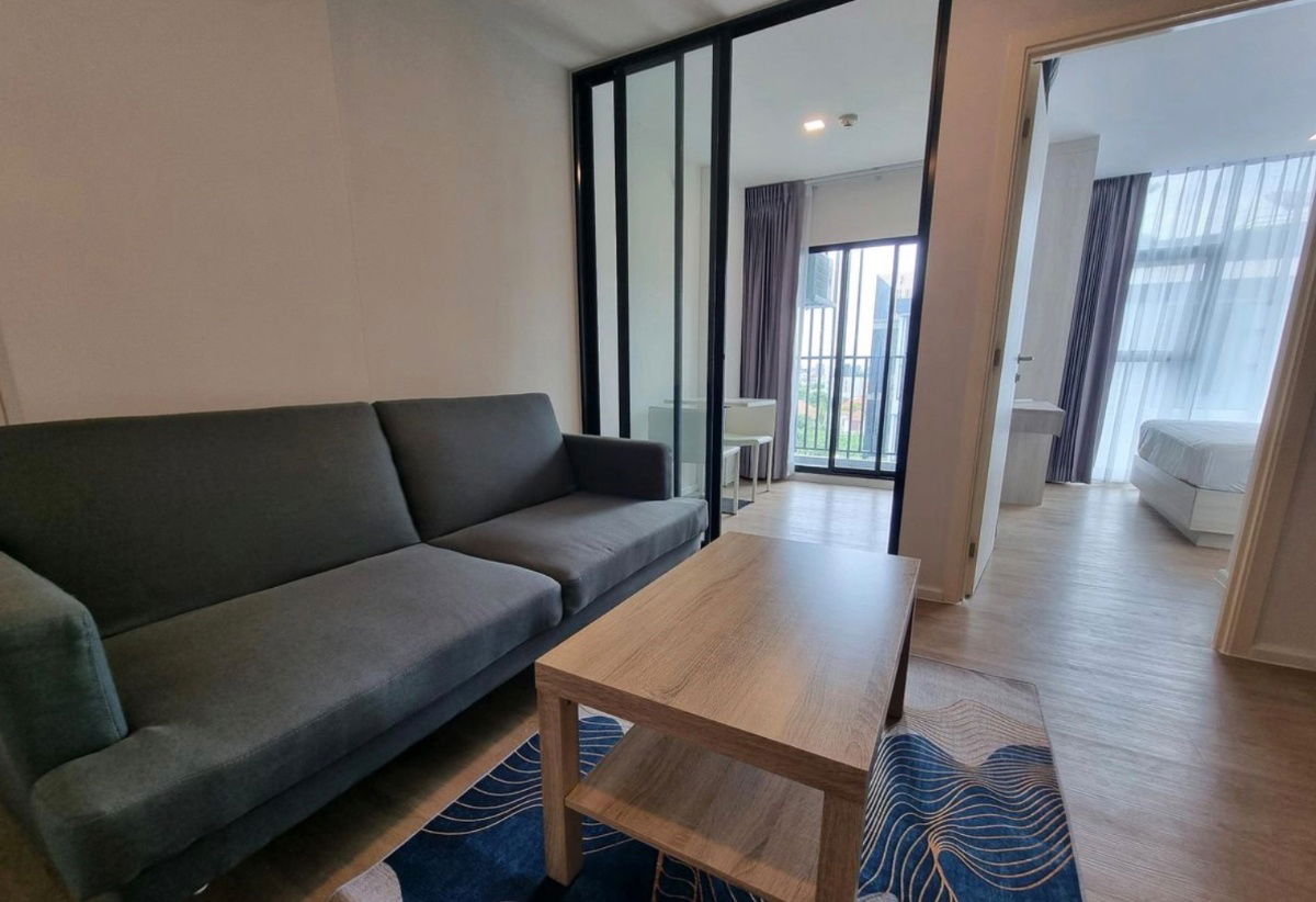 For rent: Ivory Ratchada 32, beautiful, cheap, good location, ready to move in, near MRT Lat Phrao. Interested? Add Line: @841qqlnr