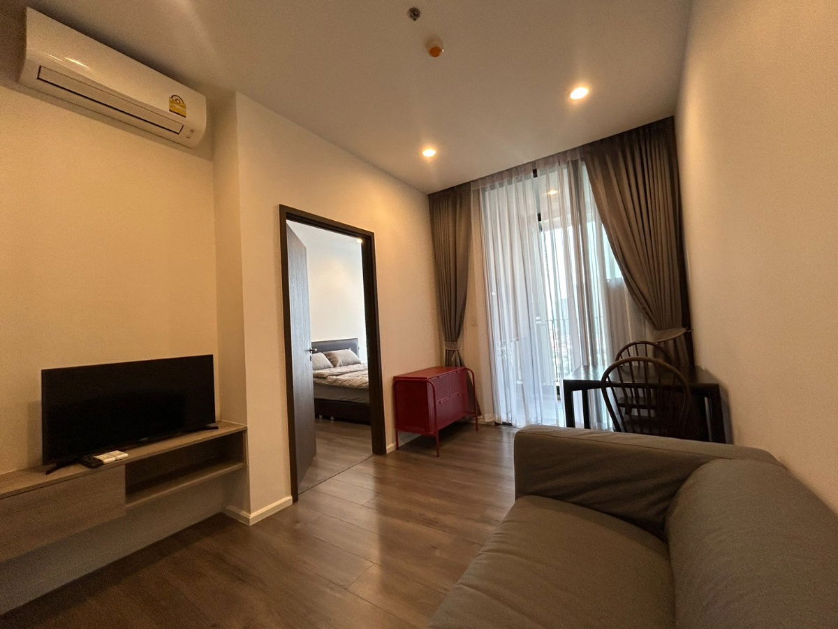 Condo for rent Whizdom Essence Monthly 21,000 thb.
