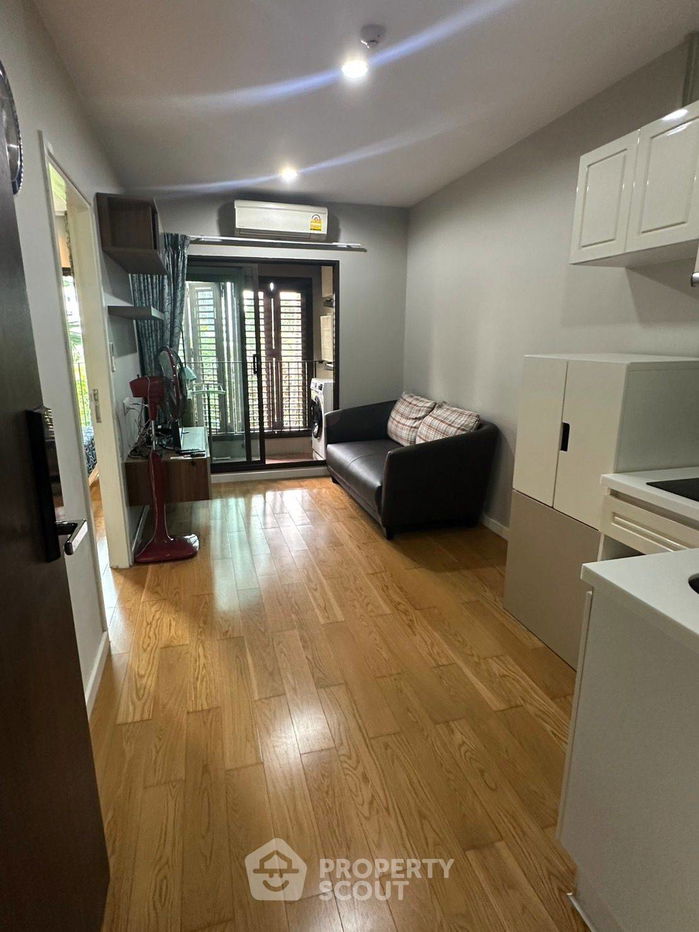 1-BR Condo at Condolette Dwell Sukhumvit 26 near BTS Phrom Phong (ID 1887818)