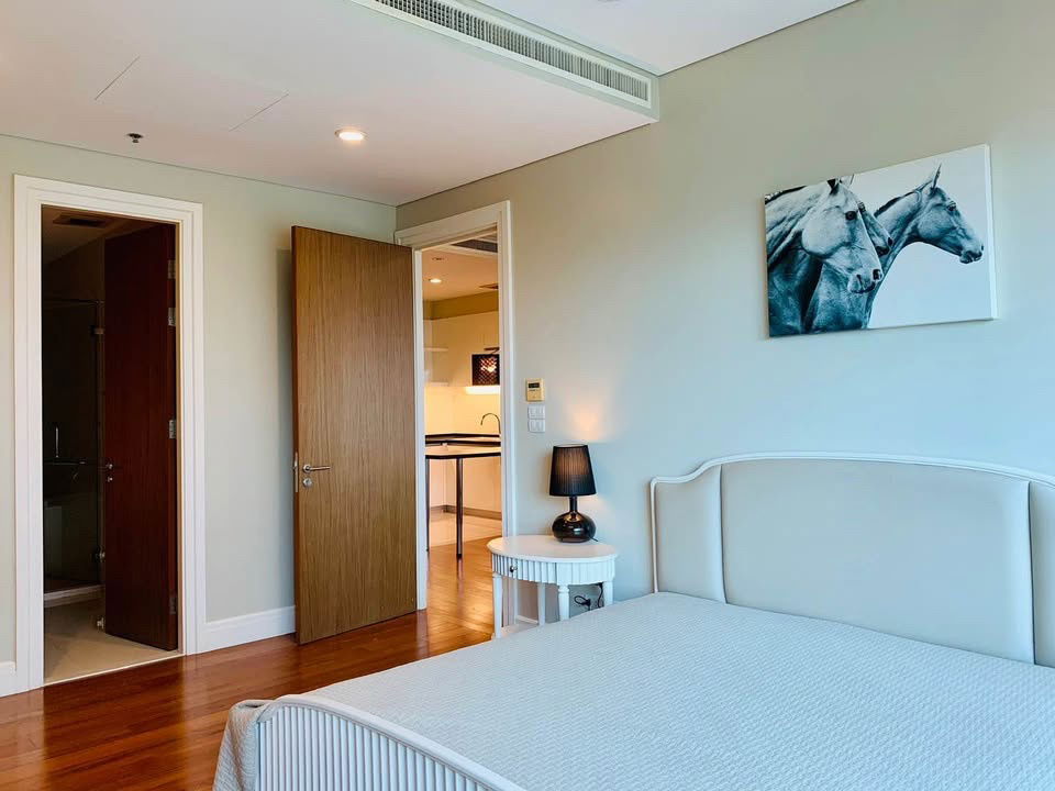 For rent Bright Sukhumvit 24 (BTS Phrom Phong)