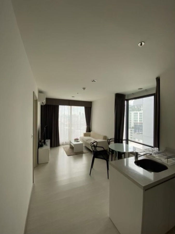 Code: KJ8300  for rent Rhythm Sukhumvit 42 // Line ID: @kjcondo (with @) //
