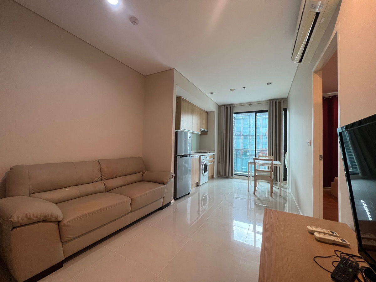 Urgent For Rent Condo Villa Asoke 1bed 1bath ready to move in