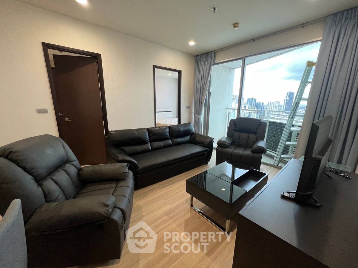 1-BR Condo at Sky Walk Residences near BTS Phra Khanong (ID 2265212)