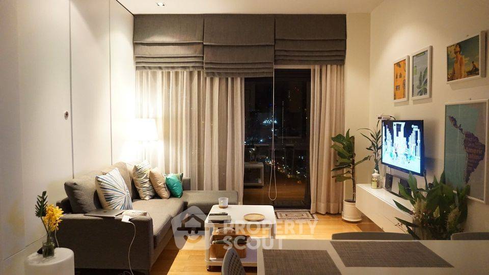 1-BR Condo at Circle Living Prototype New Petchburi near MRT Phetchaburi (ID 1831365)