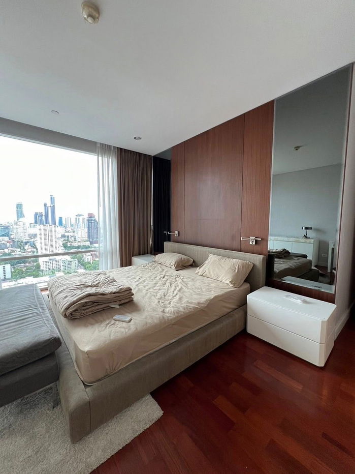 For rent Fullerton Sukhumvit (BTS Ekkamai)