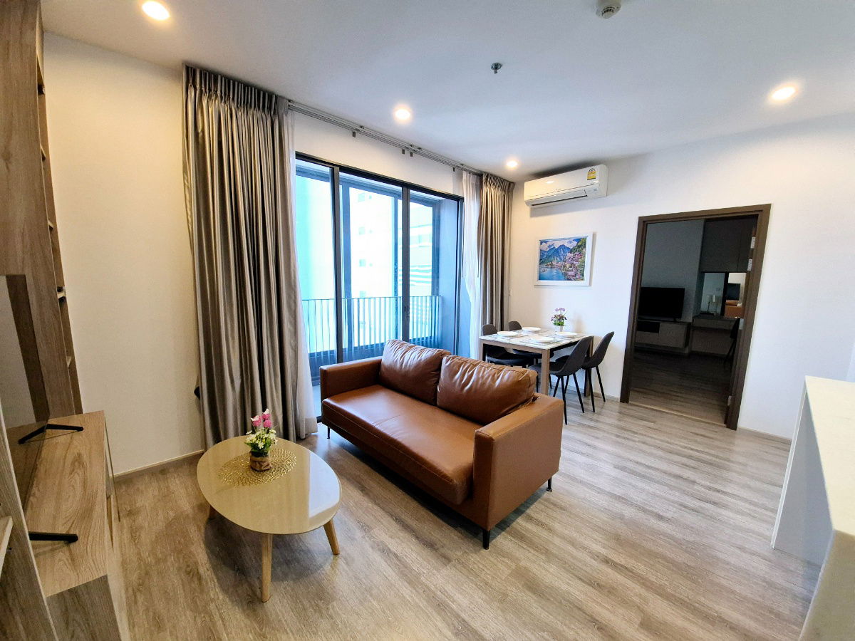60,000 baht/month 2/2 bed Ideo Mobi sukhumvit BTS Udomsuk