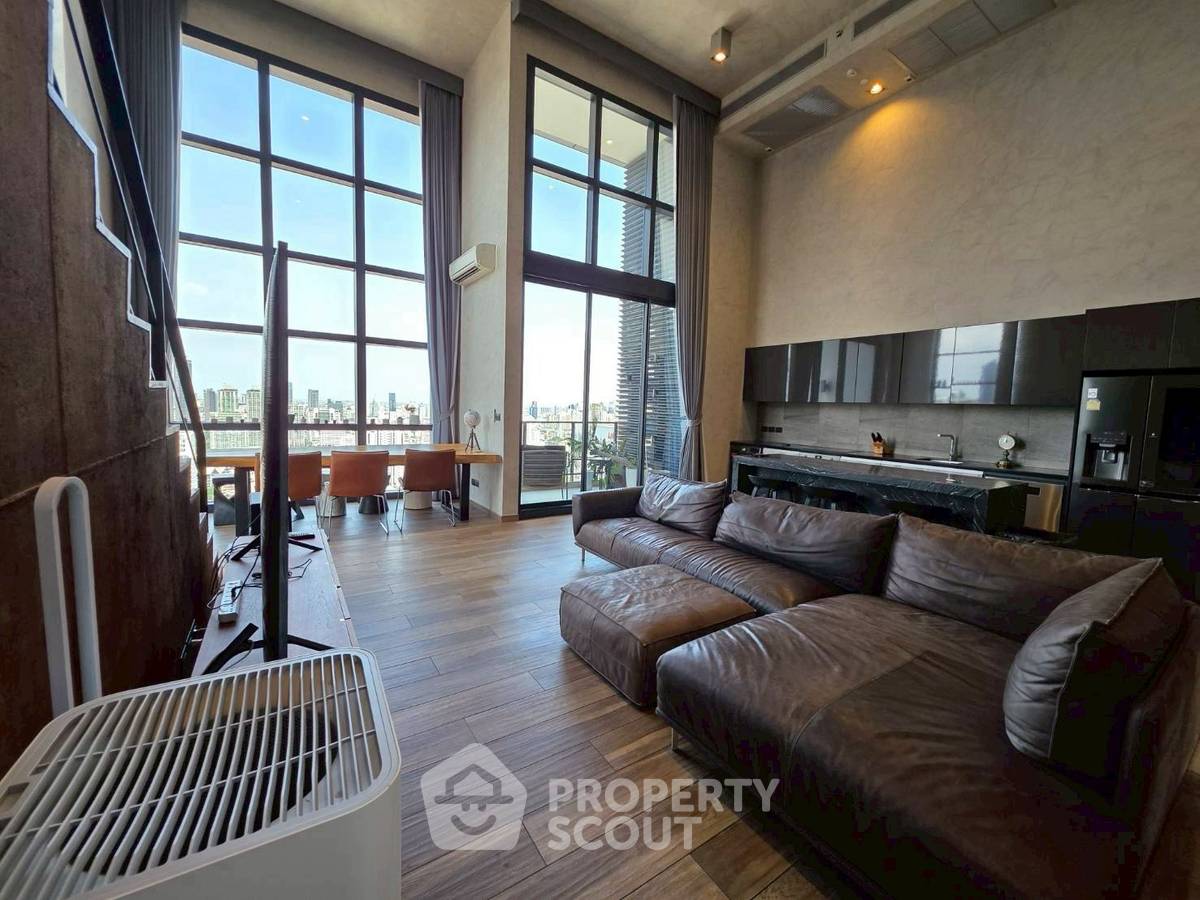 3-BR Condo at The Lofts Asoke near MRT Phetchaburi (ID 2279783)