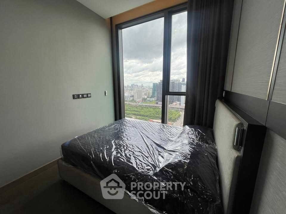 2-BR Condo at The Esse At Singha Complex near MRT Phetchaburi (ID 2280568)