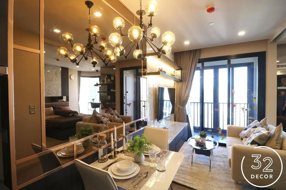 Ashton                   Asoke