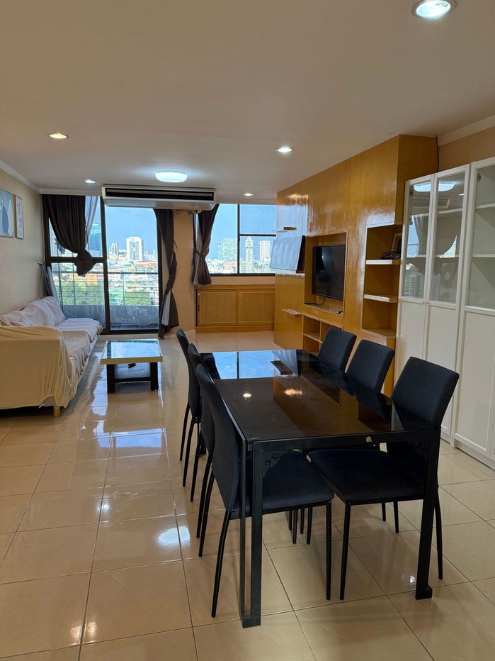 ศุภาลัยเพลส สุขุมวิท 39 2 ห้องนอน 2 ห้องน้ำ