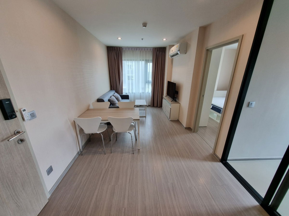 SC42 Condo for rent Aspire Erawan Prime