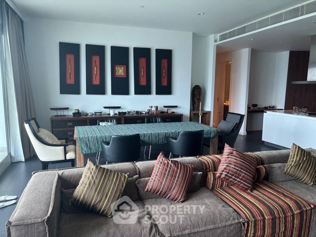 3-BR Condo at 185 Rajadamri near BTS Ratchadamri (ID 2277799)