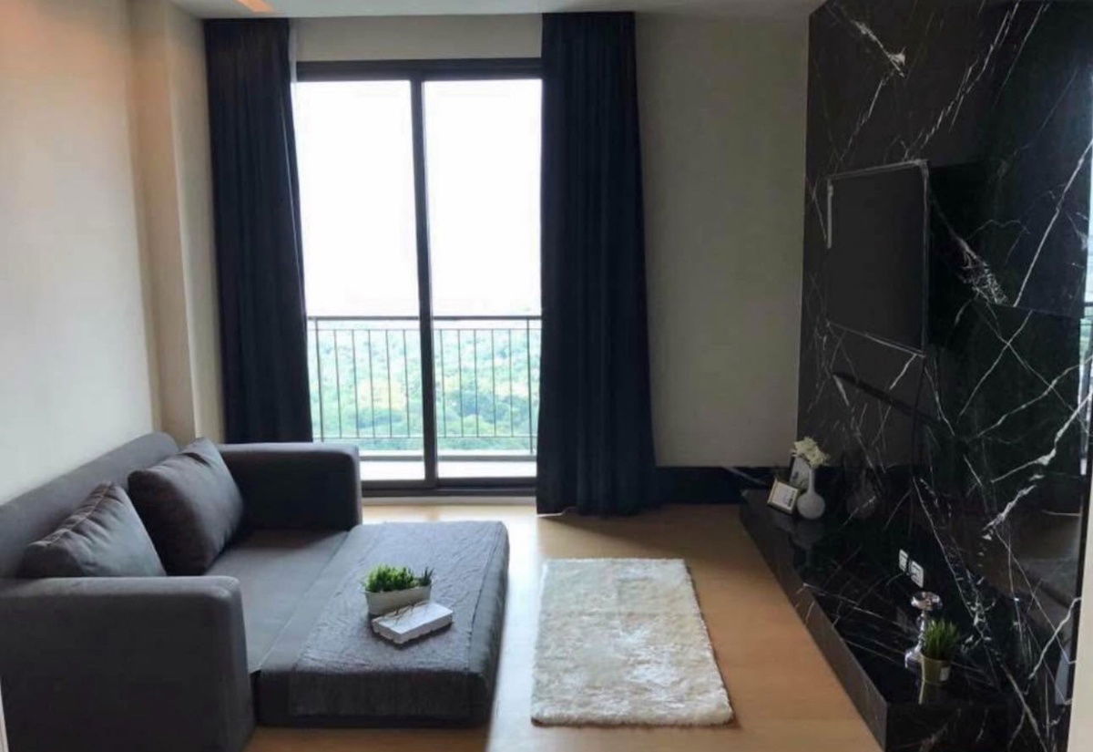 Equinox Phahol-           Vipha