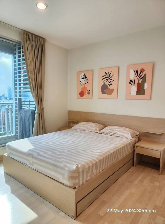 Rhythm Ratchada close to Mrt Ratchada  10 meters