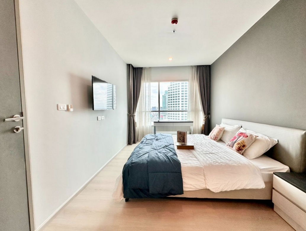 拉差达能路生活大厦 A 楼 21