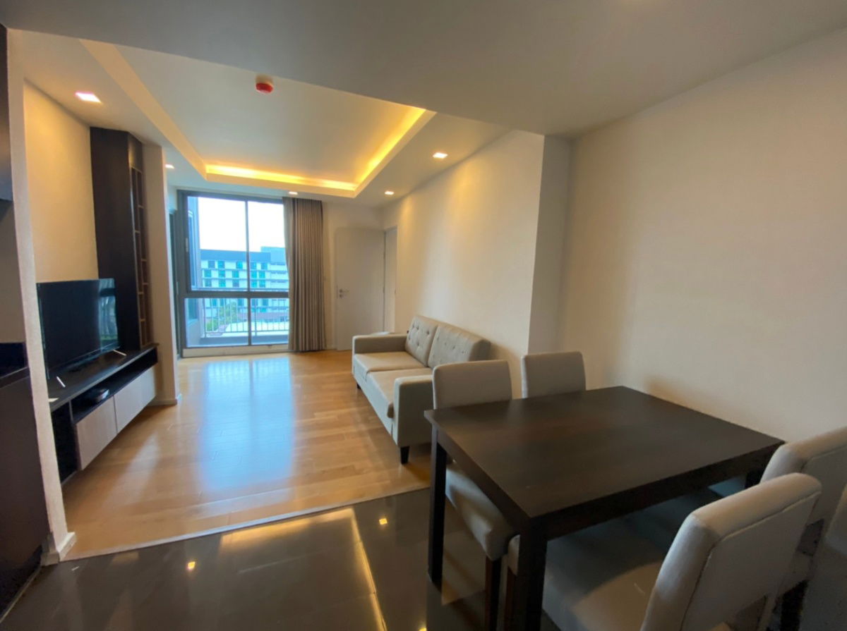Focus Ploenchit. 2bed 52sqm. Line id: @pfagent