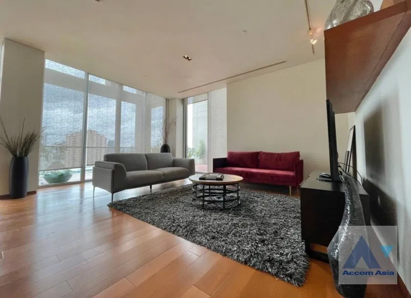 🔼🔽 AccomA 📩  Bright condominium with spacious layout and soft-toned design (AA22685)