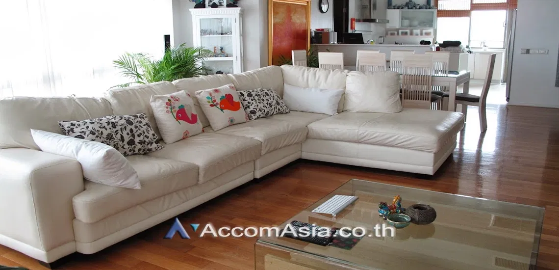 🔼🔽 AccomA 📩 Bright modern condominium with balcony garden and lake-city view (20513)