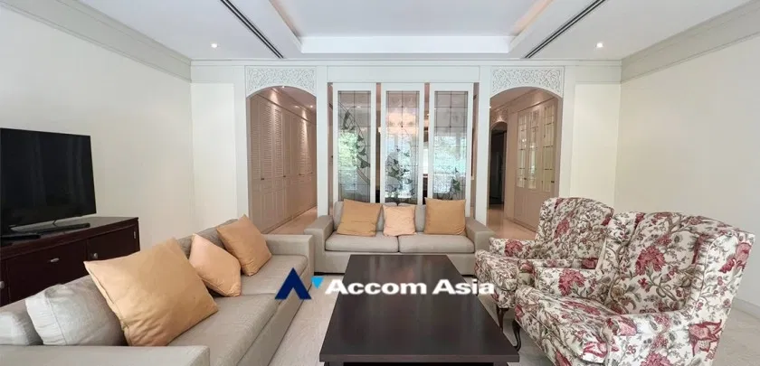 🔼🔽 AccomA 📩 Low-rise colonial condominium with skyline view and spacious layout (1511505)