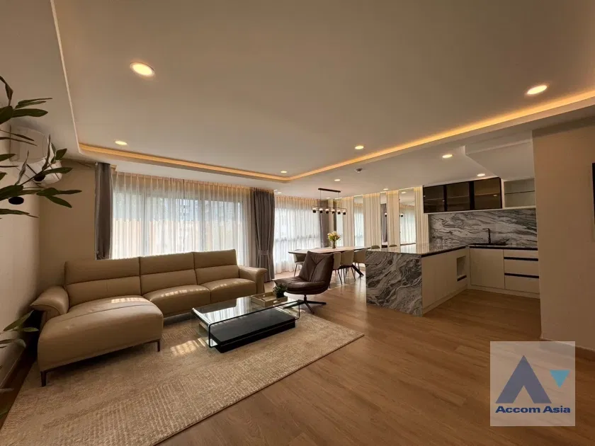 🔼🔽 AccomA 📩  3 BR Condominium @Navin Court (AA39924)
