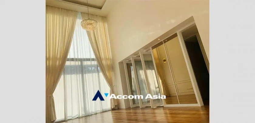 🔼🔽 AccomA 📩 Elegant White-Tone Condominium in Sathorn (AA32602)