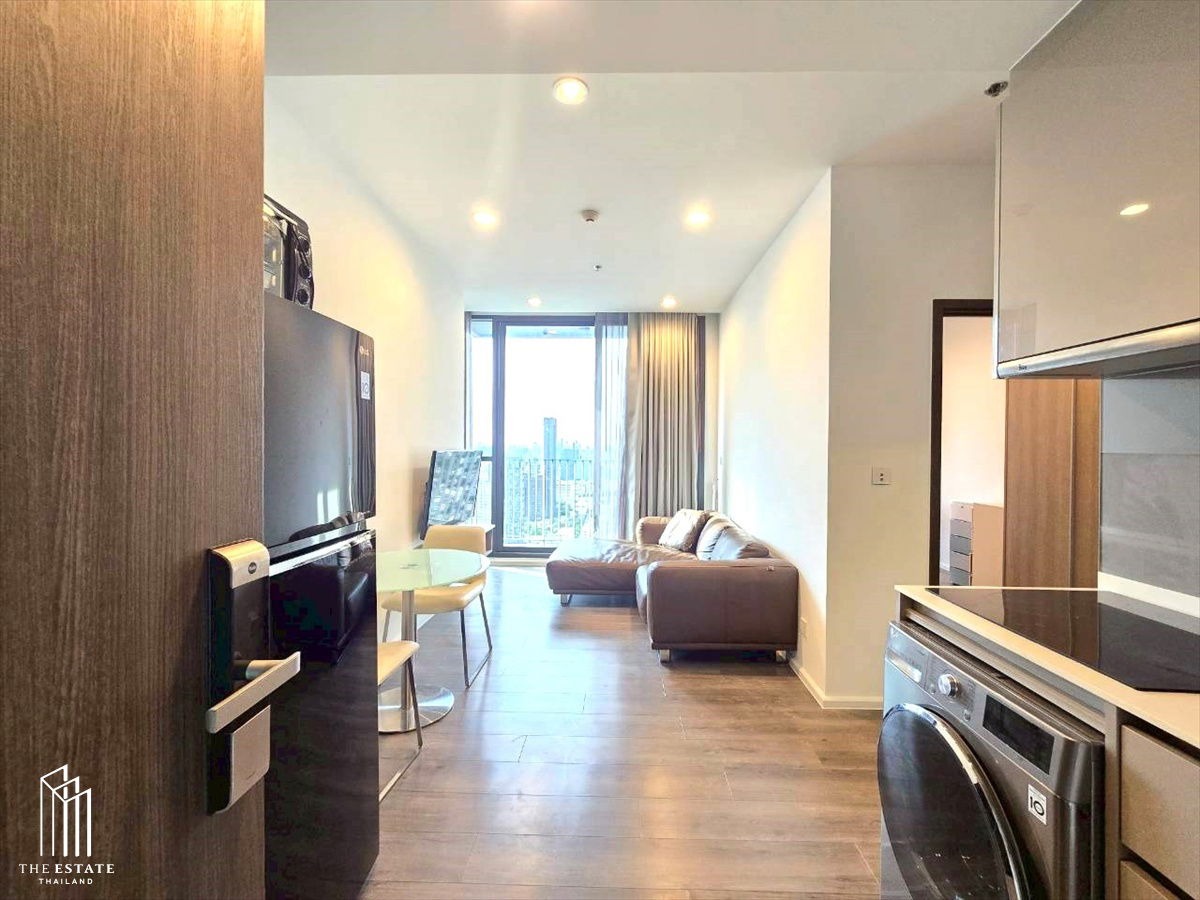 Whizdom Essence 出租，靠近 Punnawithi BTS 站，True Digital Park 旁边。