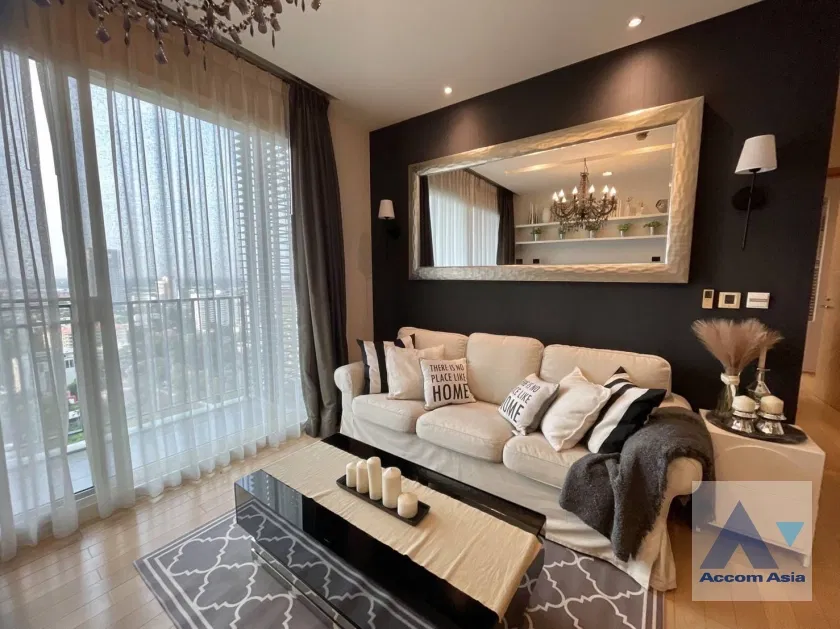 🔼🔽 AccomA 📩 Siri at Sukhumvit