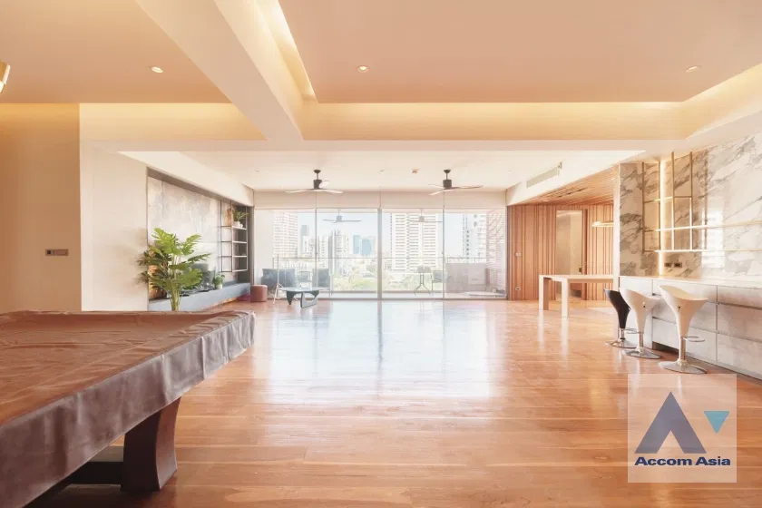 🔼🔽 AccomA 📩 A modern-style condominium with a warm, home-like atmosphere in the heart of the city.