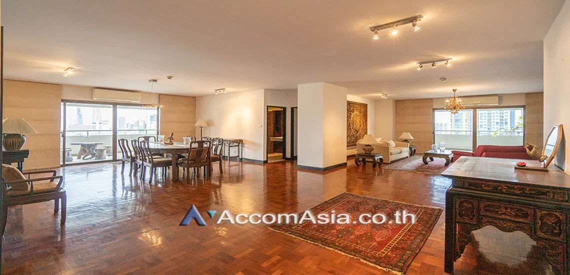 🔼🔽 AccomA 📩 Classic-style condominium with large layout and relaxing balconies (20612)