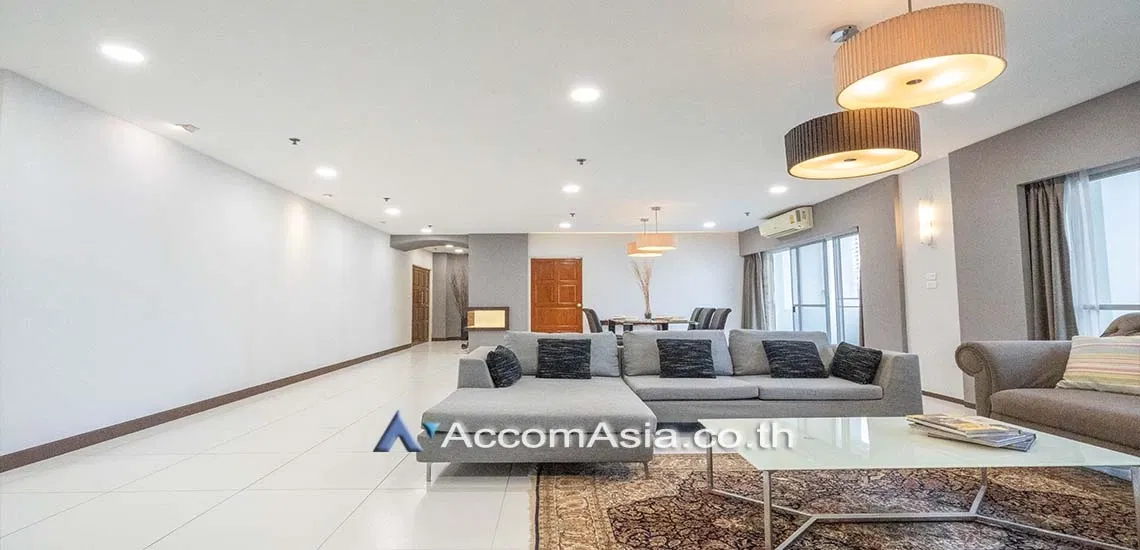 🔼🔽 AccomA 📩 Newly renovated warm-tone condominium near Emporium and public park (20880)