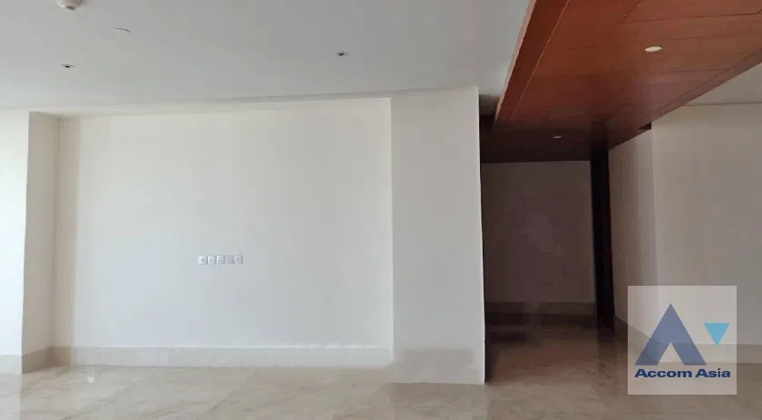 🔼🔽 AccomA 📩 The Infinity Sathorn