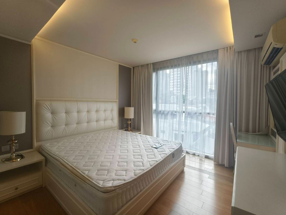 Condo for rent : Via Botani Sukhumvit 47(( Phrom Phong  )) (( MK-02 line @livingbkk ))