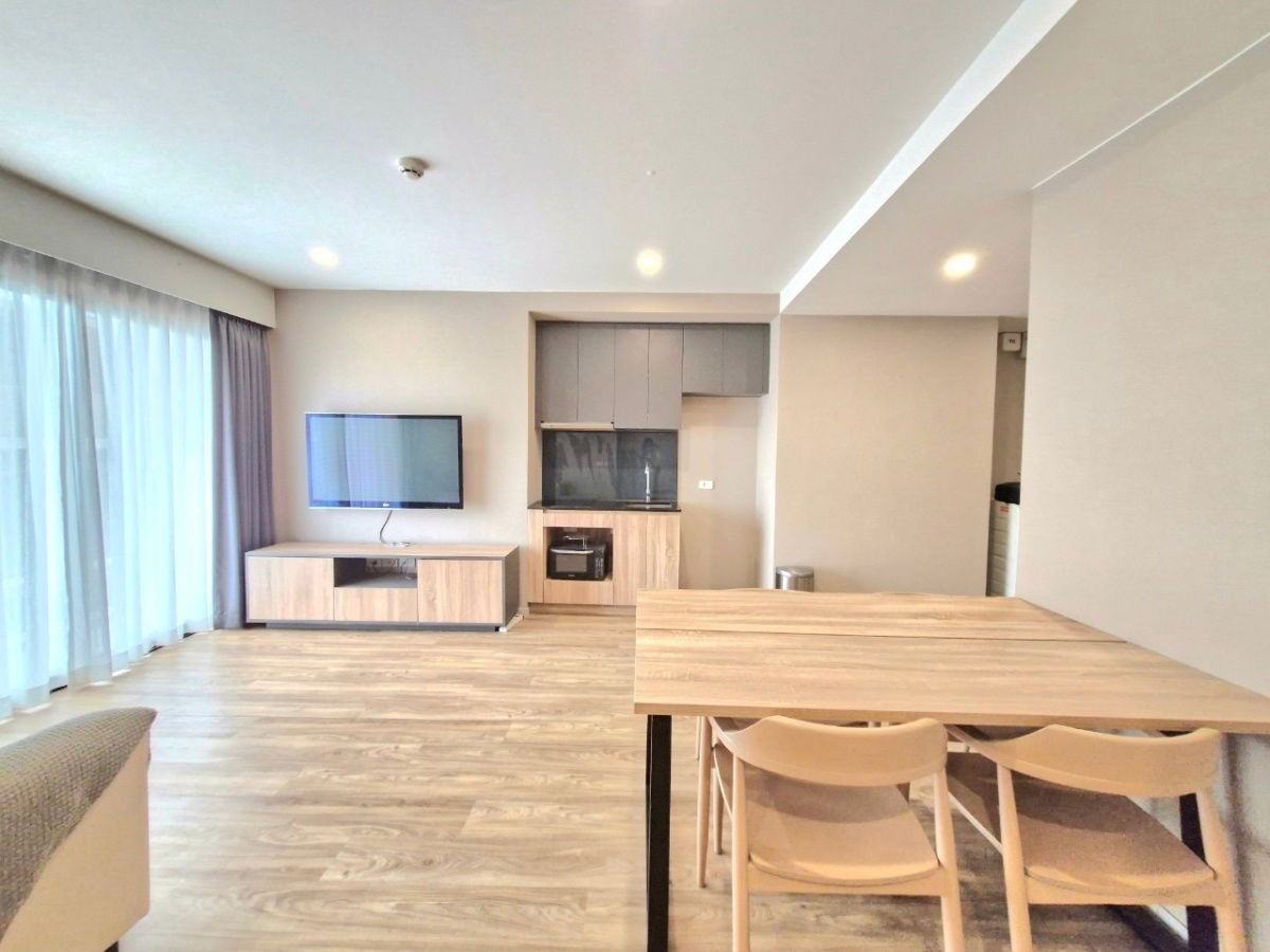 2 bedrooms, pool view and new room ✨