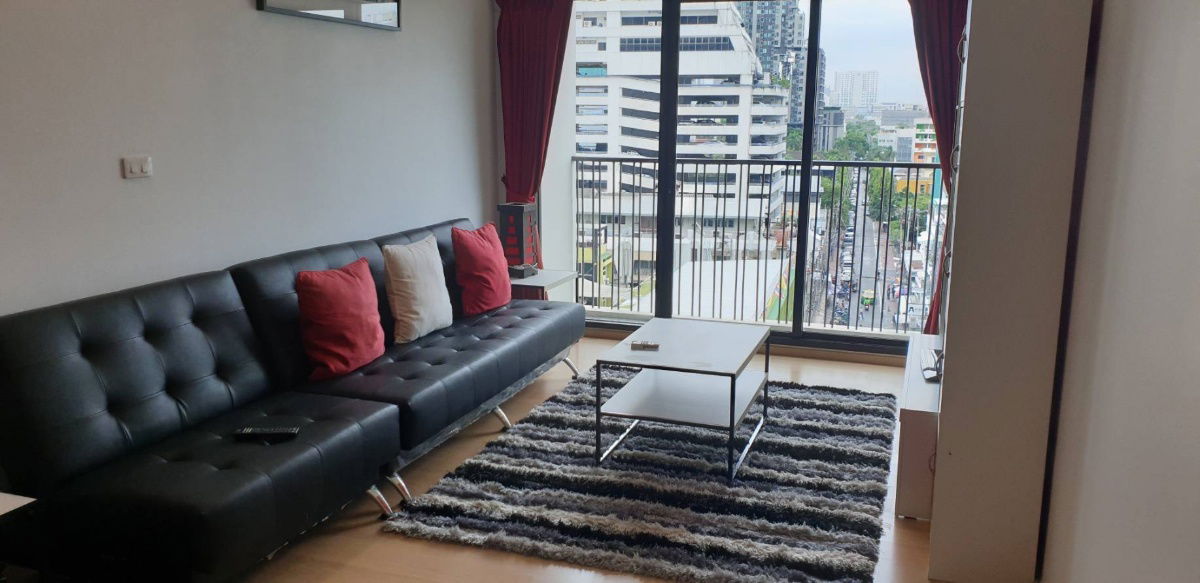 Beautiful room for rent, good price, Noble Reform BTS Ari