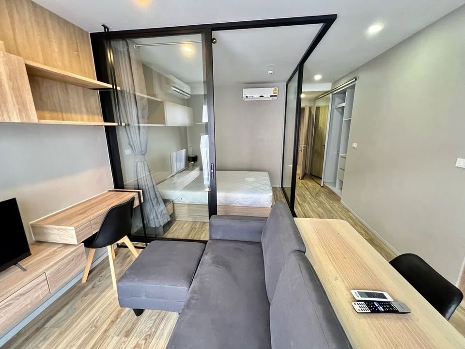 Condo for Rent at Blossom Condo @ Sathorn - Charoenrat (D6809003) ID Line : @condo101