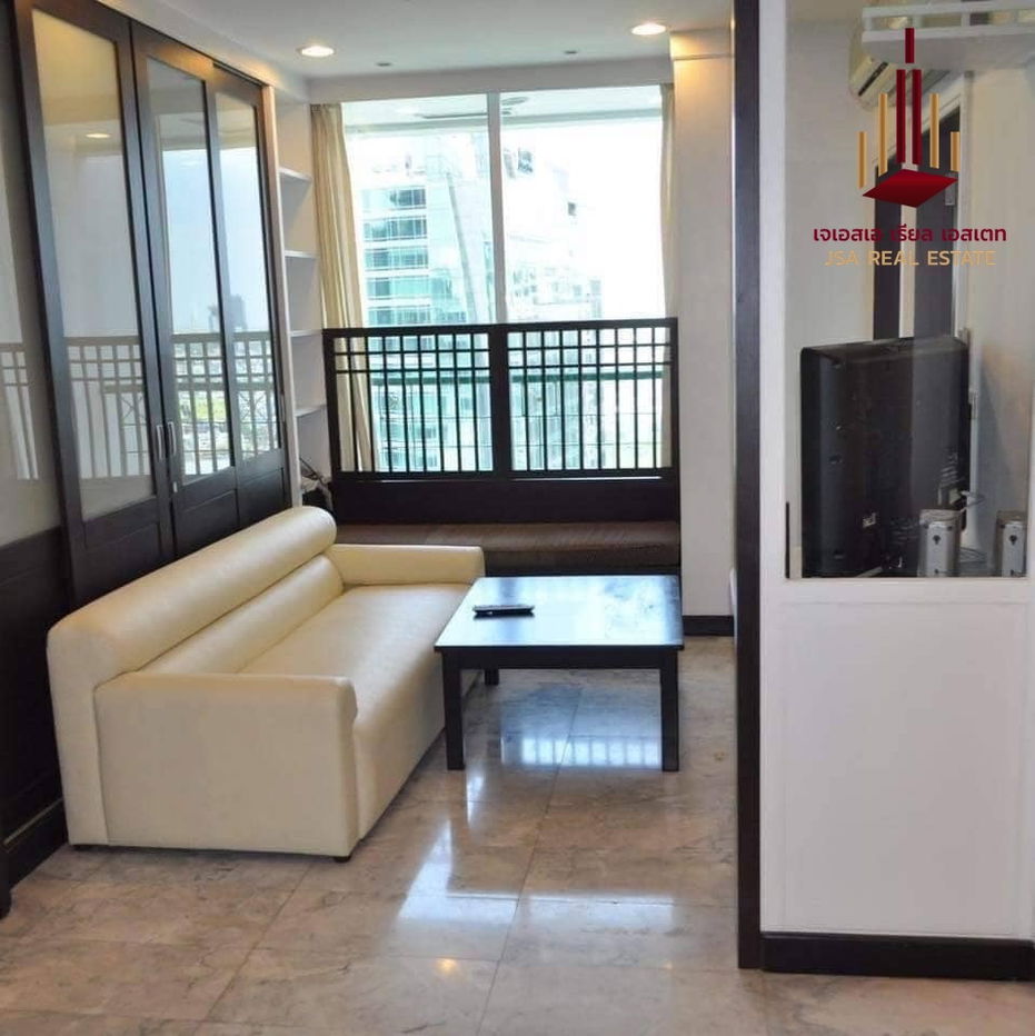 ✨ For Rent: Sathorn House Condo ✨  💰 Only 25,000 THB/month
