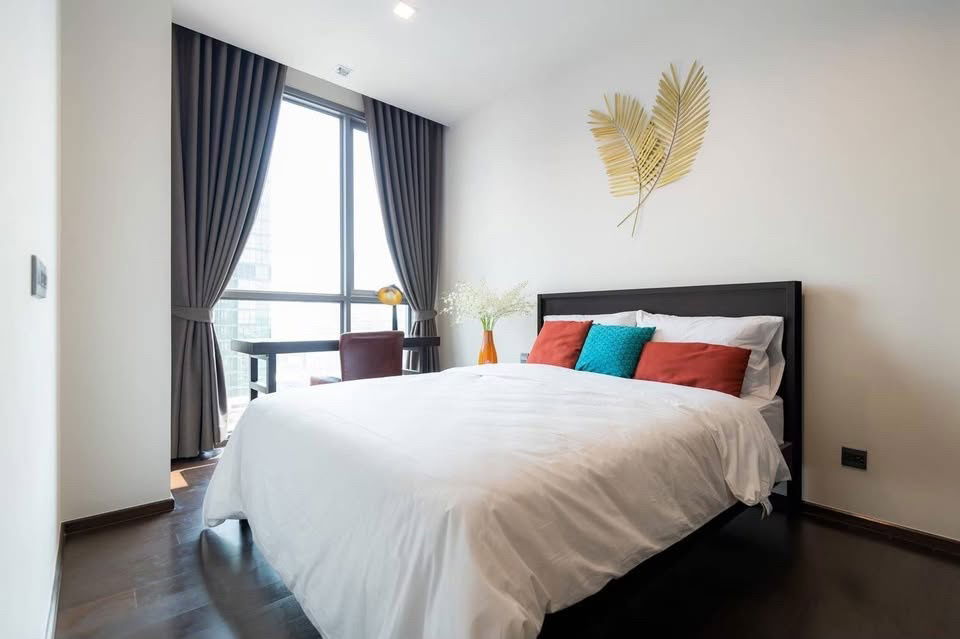 S-TLR 10 The Line Ratchathewi available