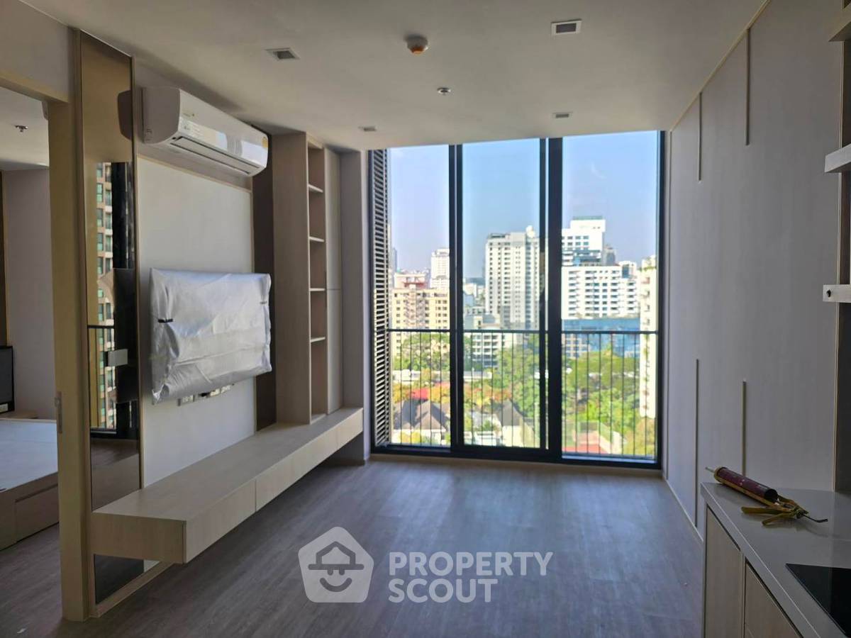 2-BR Condo at Noble State 39 near BTS Phrom Phong (ID 1973192)
