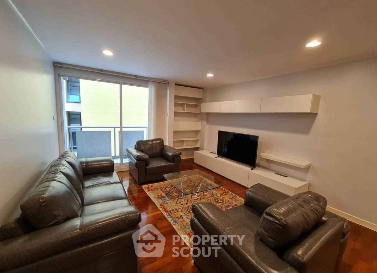 3-BR Condo at Baan Siri Ruedee Condominium near BTS Phloen Chit (ID 2087870)