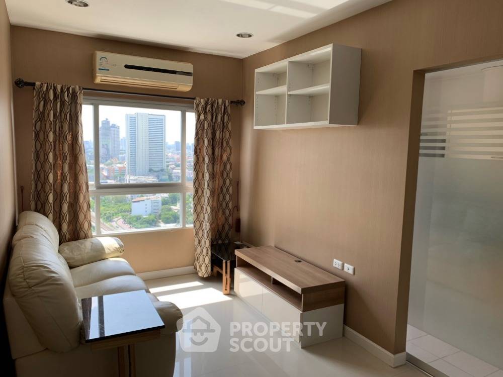 2-BR Condo at Q House Sathorn near BTS Krung Thon Buri (ID 2285466)