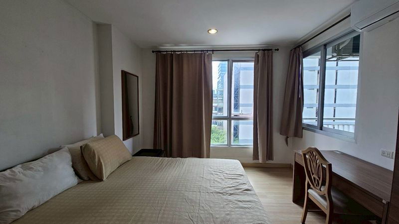 lIFE@Sathorn 10 for Rent, BTS Saint-Louis 10, 1b 1b  BTS Saint-Louis