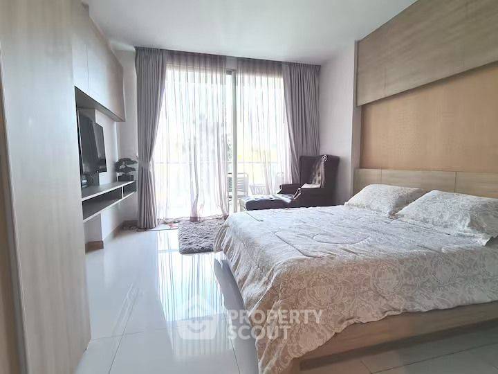 1-BR Condo at The Riviera Wongamat close to Sanctuary of Truth (ID 2097425)