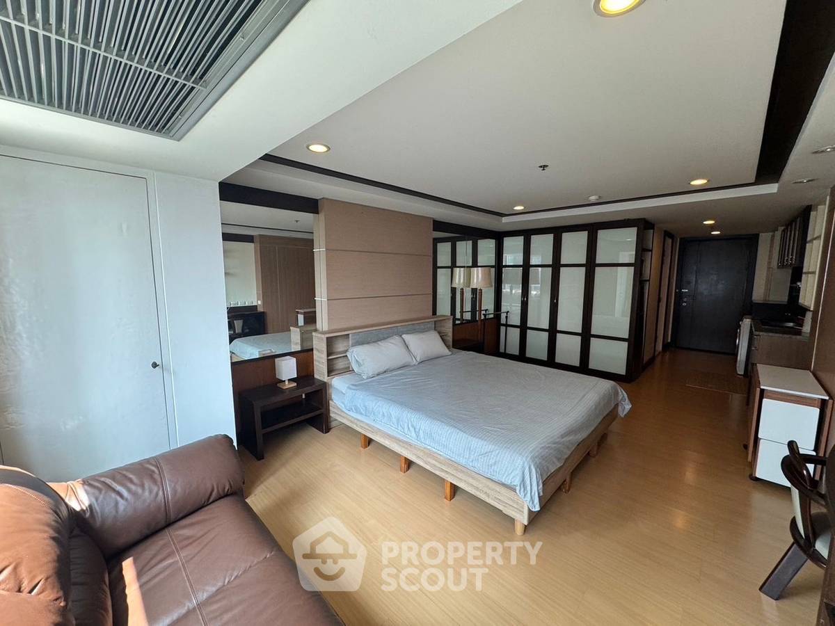1-BR Condo at The Trendy Condominium near BTS Nana (ID 1537204)