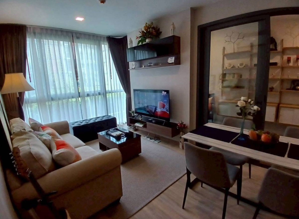 Taka Haus                     Ekkamai