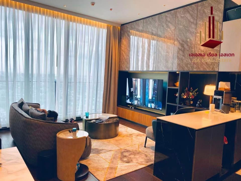 ✨ For Rent: Whizdom Essence Condo ✨    💰 Only 100,000 THB/month