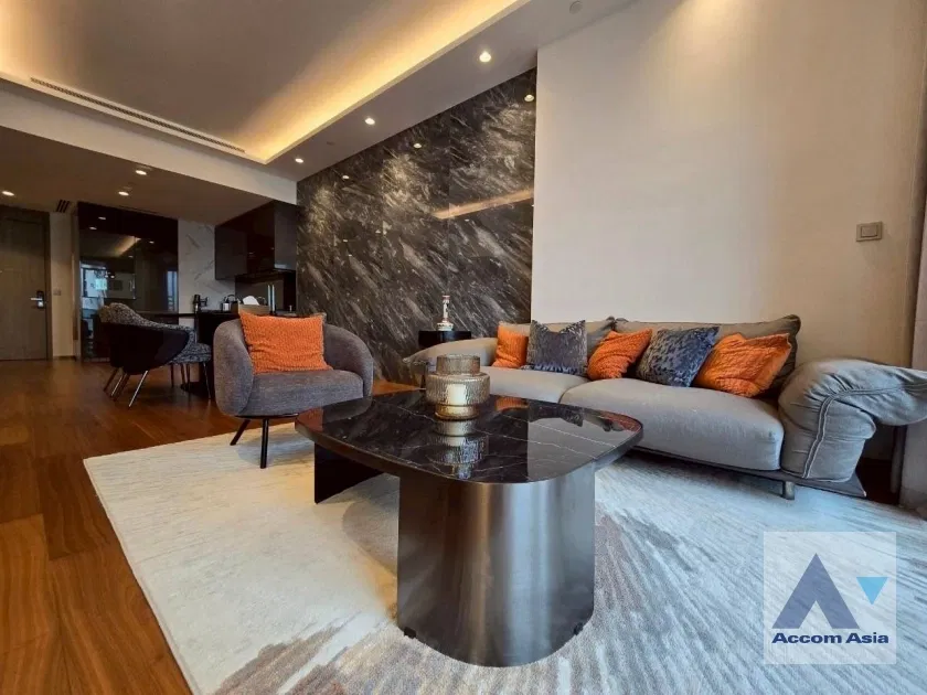 🔼🔽 AccomA 📩 Luxury Condominium with city views and sleek modern kitchen (AA43900)