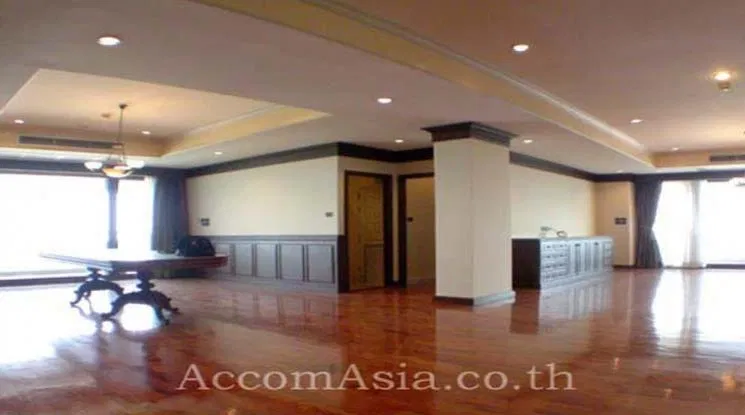 🔼🔽 AccomA 📩  4 BR Condominium @Tower Park (21368)