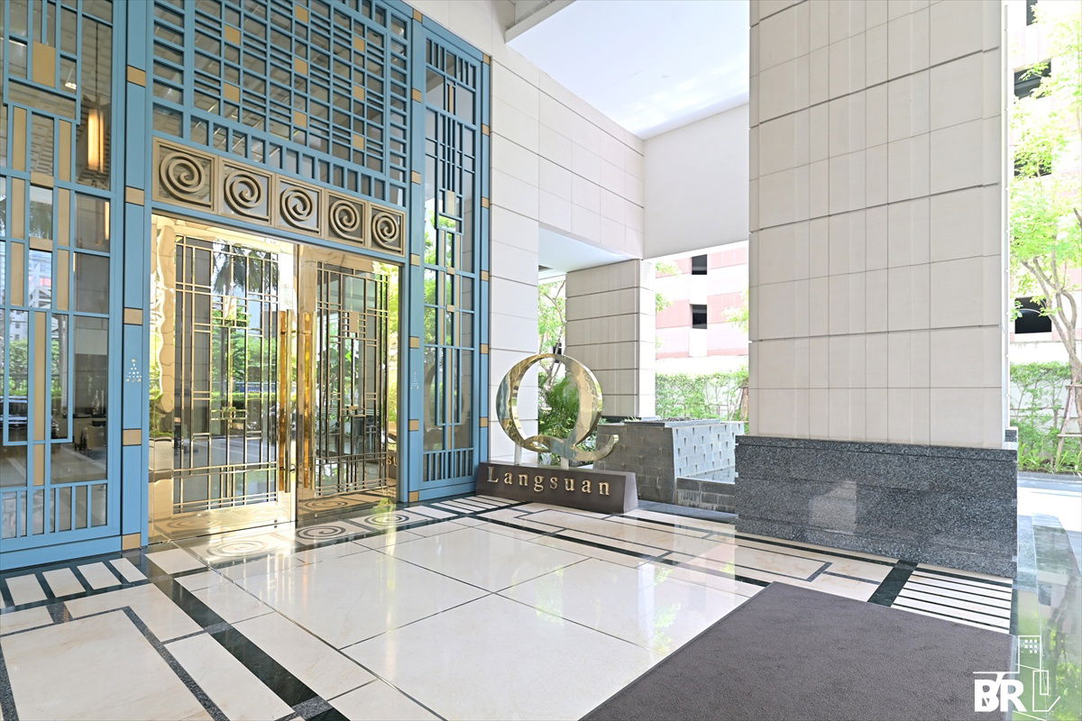 Q Langsuan  💖  Spacious unit with Open-view 🏙️ Near BTS Chidlom