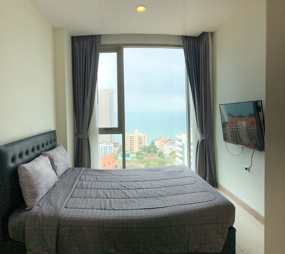 For Rent: Riviera Wongamat Condo 23rd Floor Rental Price: 20,000 Baht / month Size: 35 sq.m.
