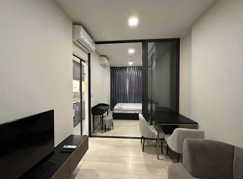 出租隐私 Jatujak 家具齐全（靠近 MRT 和 BTS）